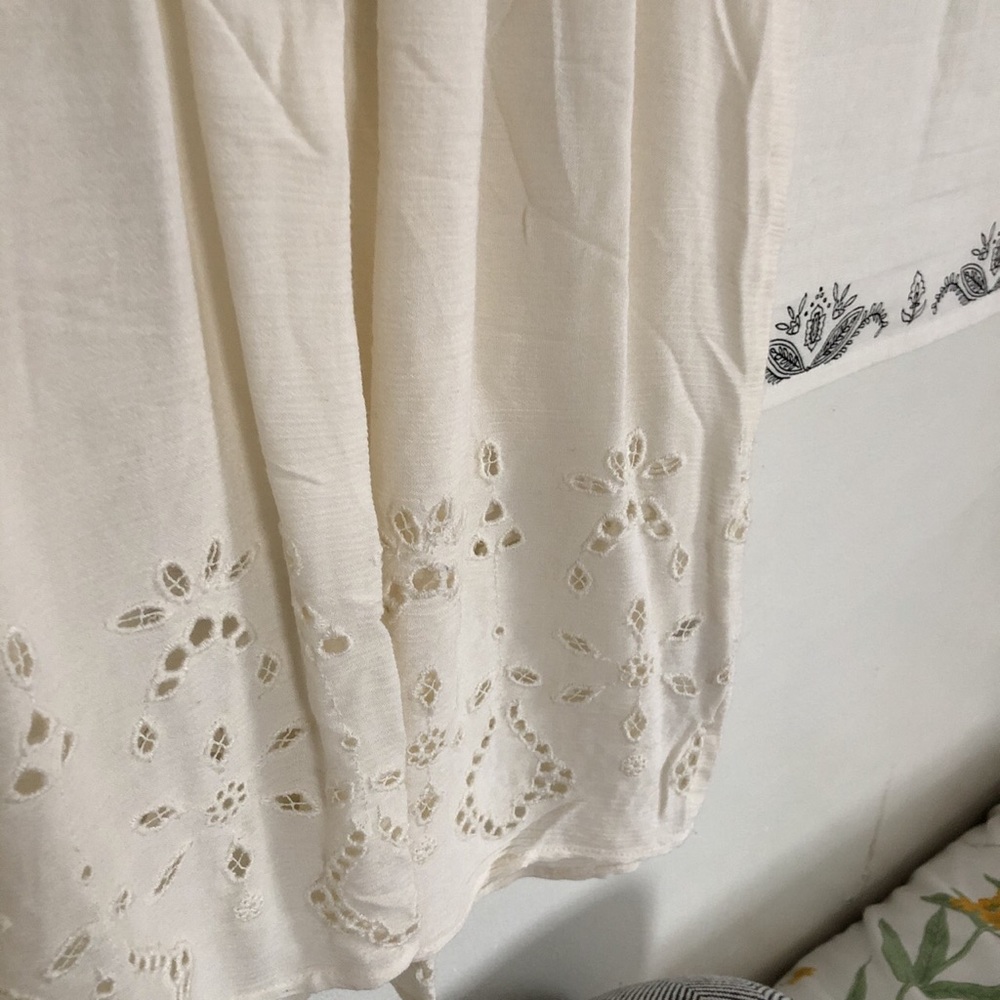 american eagle ruffle shell ☾ - Picture 4 of 4